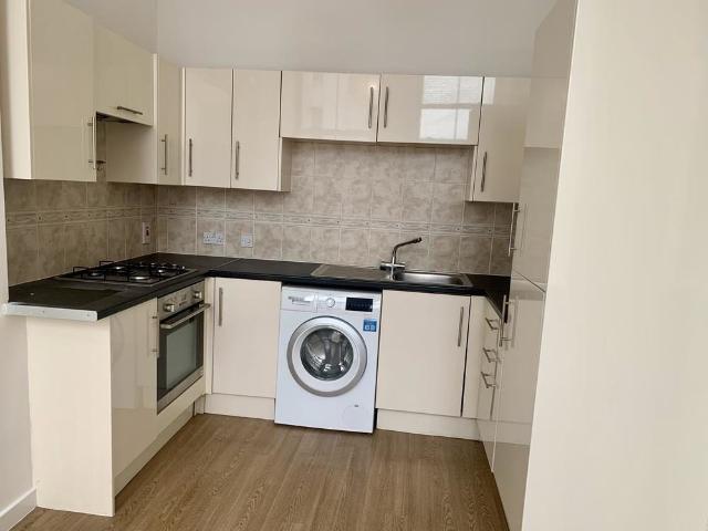 Carmelite Lane, Mid Floor Flat, AB11