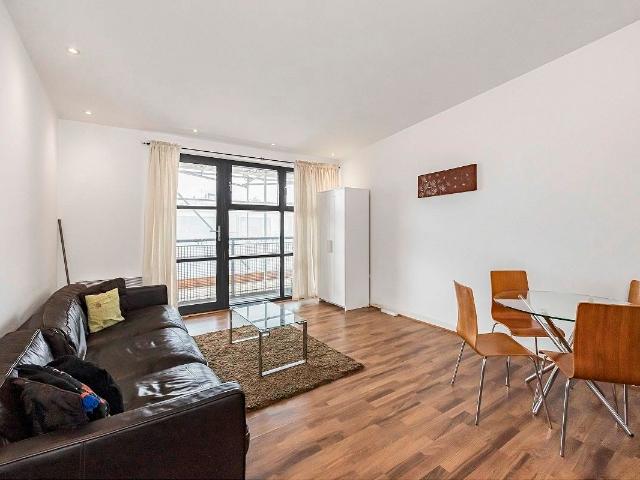 Carmine Wharf, Limehouse E14, 2 bed flat to rent, £2,200 pcm | PrimeLocation