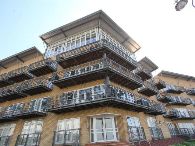 Carmichael Avenue, Greenhithe DA9 1 bed apartment to rent £1,200 pcm £277 pw