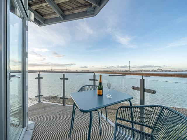 Carmichael Avenue, Greenhithe DA9, 2 bed flat to rent, £1,700 pcm | PrimeLocation