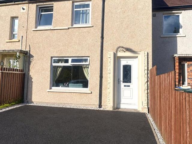 Carmuirs Drive, Falkirk FK1 2 bed house to rent £1,050 pcm £242 pw
