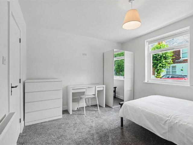 Carnarvon Street, Nottingham NG4 2FP House share to rent £585 pcm £135 pw
