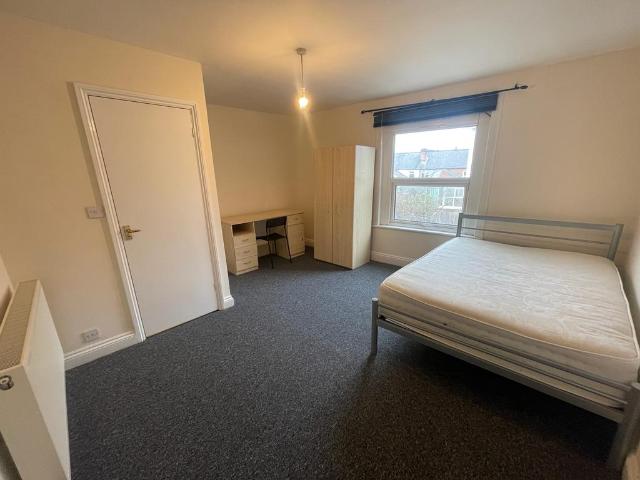 Carnarvon Road, Reading RG1, 5 bed terraced house to rent, £2,300 pcm | PrimeLocation