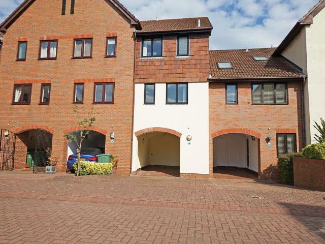 Carne Place, Port Solent PO6, 3 bed town house to rent, £1,700 pcm | PrimeLocation