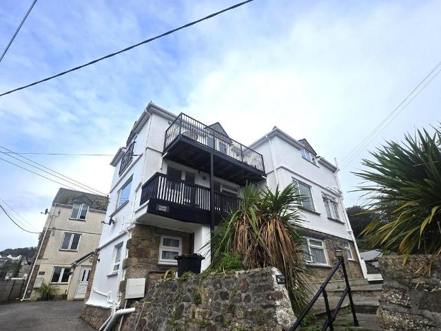 Carne Road, Newlyn TR18 3 bed apartment to rent £1,200 pcm £277 pw
