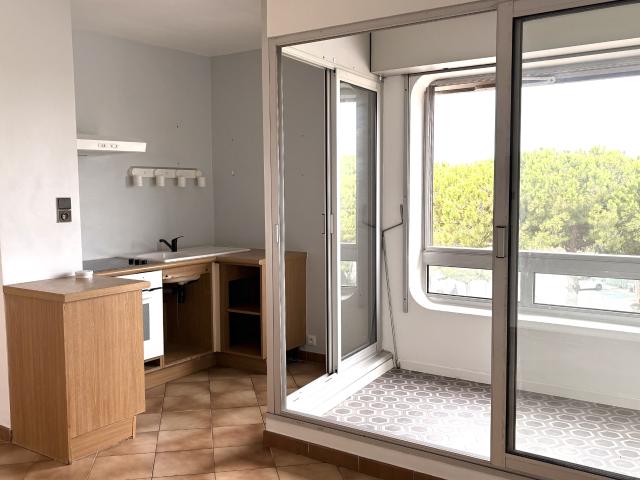 Carnon port, trés joli studio cabine de 30 m2 habitables + terrasse loggia 4 m2