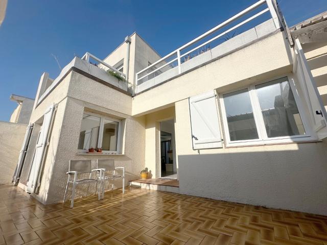 CARNON PLAGE 'LES ENCLOS' VILLA DE CHARME 157 m2 PROCHE MER & CENTRE