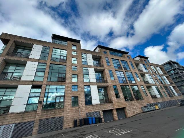 Carnoustie Street, Glasgow G5, 3 bed flat to rent, £1,600 pcm | PrimeLocation