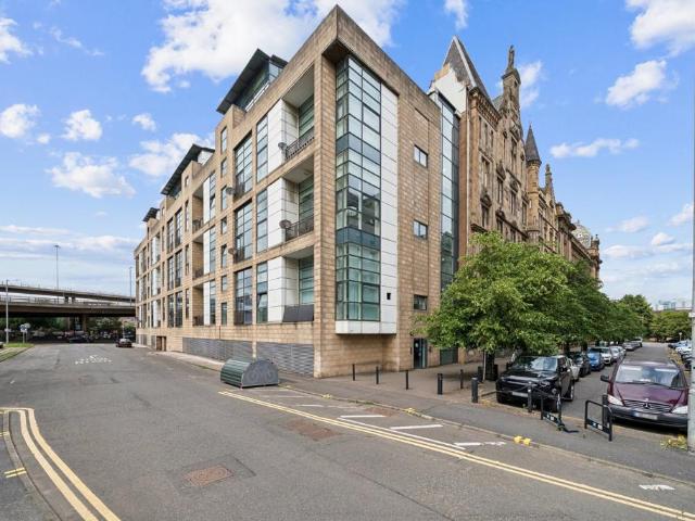 Carnoustie Street, Glasgow, Glasgow. 3 bed flat to rent £1,295 pcm £299 pw