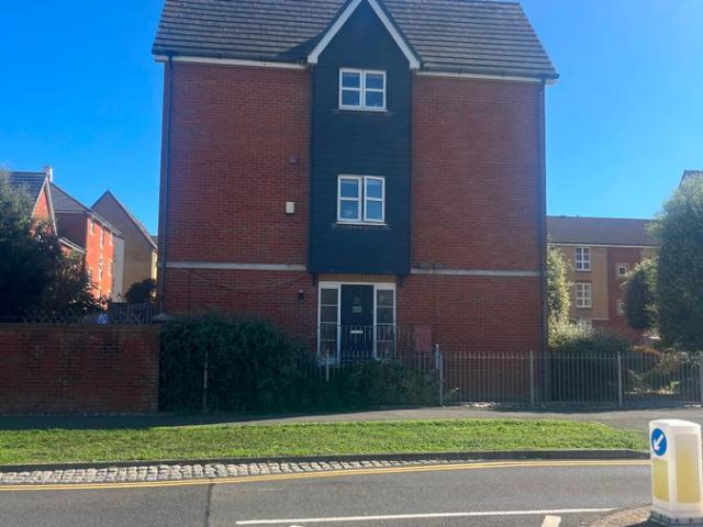 Caroline Way, Eastbourne BN23, 4 bed terraced house to rent, £1,750 pcm | PrimeLocation