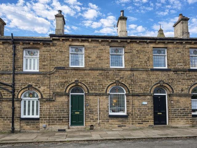 Caroline Street, Shipley BD18 1 bed terraced house to rent £825 pcm £190 pw