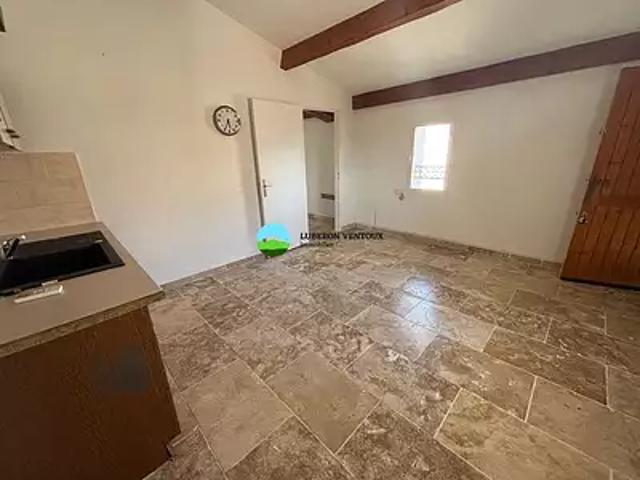 Caromb 84330 Location appartement 2 pièces t2 au dernier étage