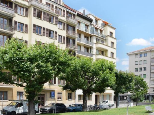 CAROUGE Place d'Armes 4 77 m2