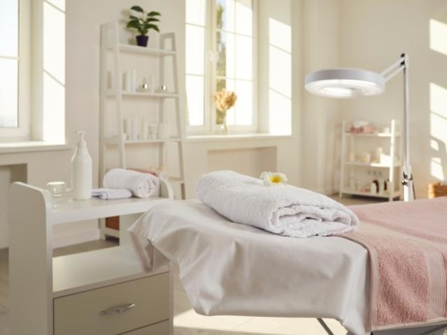 CAROUGE SCHÖNHEITSSALON UND NAGELSTUDIO WERDEN ÜBERGEBEN