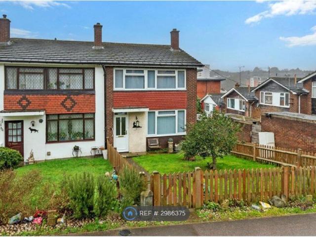 Carpeaux Close, Chatham ME4, 3 bed end terrace house to rent, £1,500 pcm | PrimeLocation