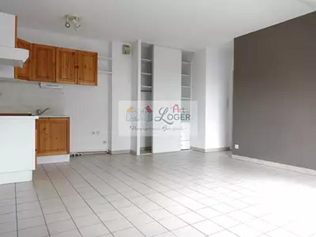 Carquefou 44470 Location appartement 2 pièces t2 au dernier étage
