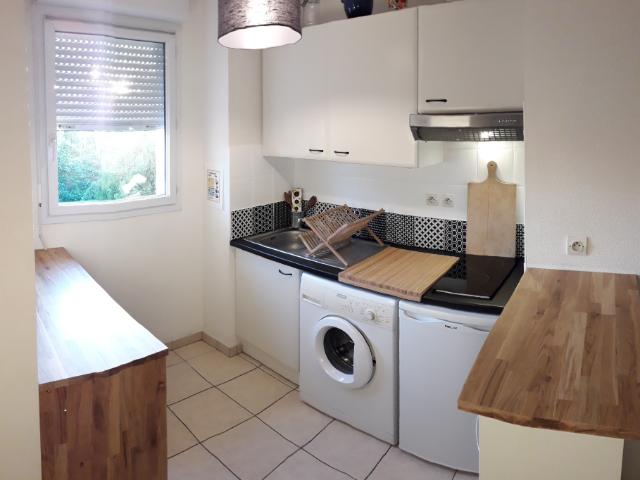 Carquefou Carquefou Appartement T2 avec balcon couvert et places de parking aérien+couvert