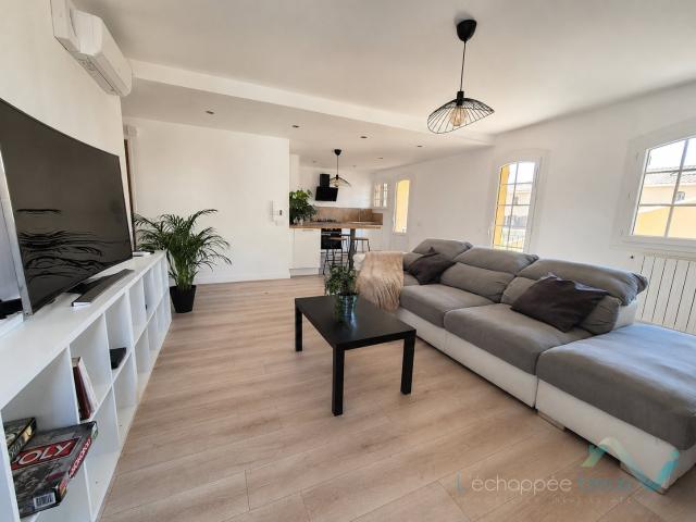 Carqueiranne T2 Rénové avec Terrasse, Cave et Parking 54m² Carqueiranne