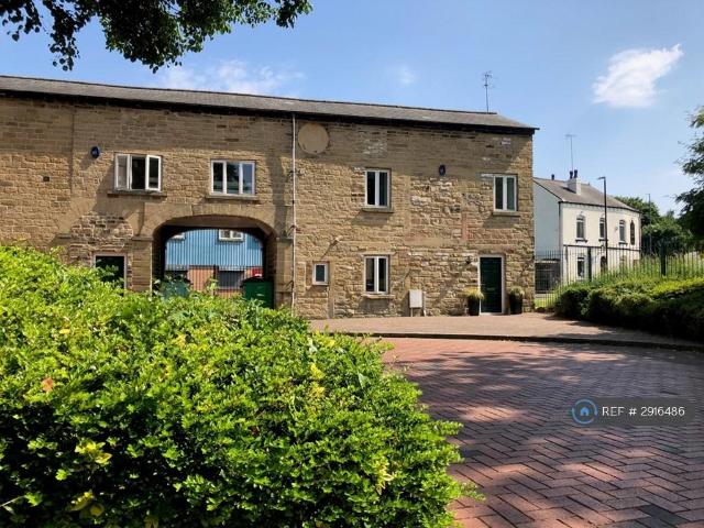 Carr Mills, Leeds, LS7 2 bed semi detached house to rent £1,100 pcm £254 pw