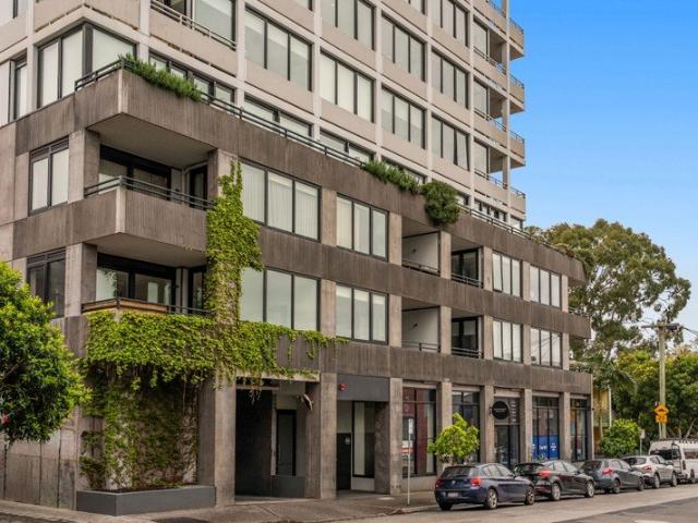 Carr designed living in the heart of Collingwood