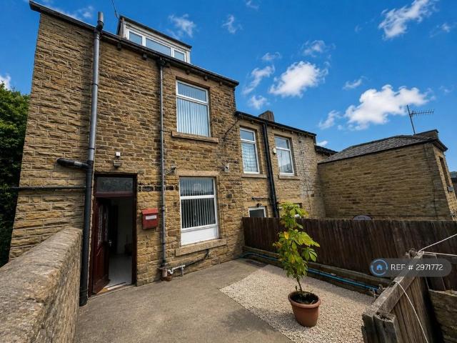 Carr Lane, Shipley, BD18 1 bed in a house share to rent £525 pcm £121 pw