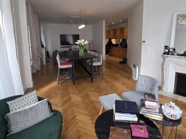 Carré d’Or proche tram et plage, T4/5, 133 m² bourgeois et très lumineux