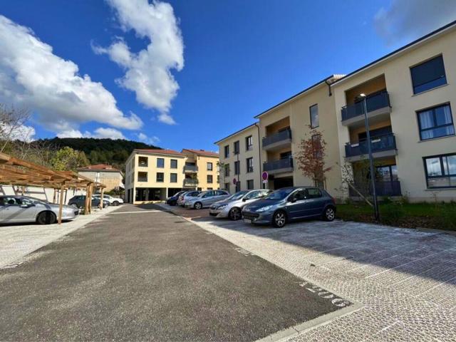 CARRE FLORE B204 – Appartement 3 pièces de 60 m² avec loggia – BOURGOIN JALLIEU