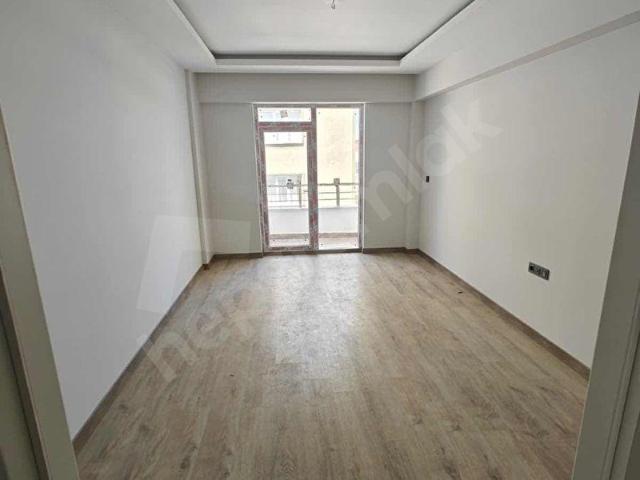 CARREFOUR CİVARI SIFIR 4+1170 mTERAS BALKONOTOPARKSATILIK