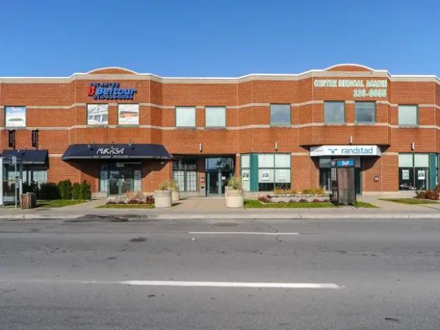 Carrefour Acadie | 9825 Boul. de l'Acadie, Montreal