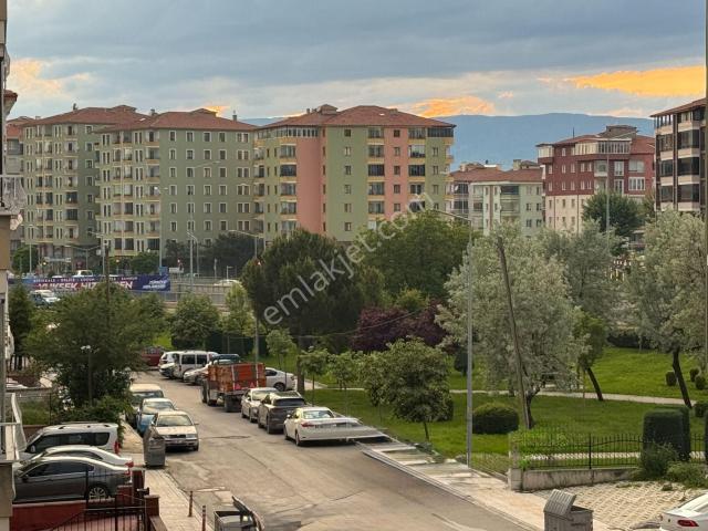 Carrefour Arkası Muratevlerde 3+1 Satılık Daire
