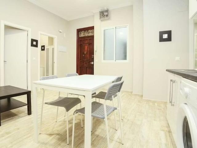 Carrer Comte d'Altea, Valencia, Valencian Community 46005