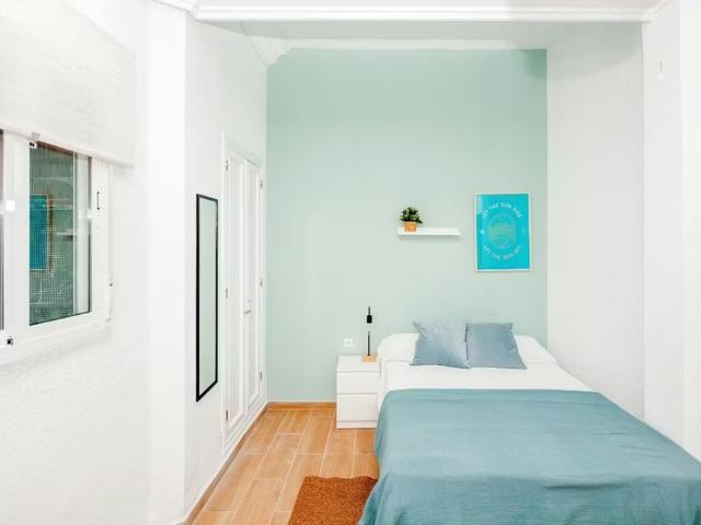 Carrer Cadis, Valencia, Valencian Community 46006