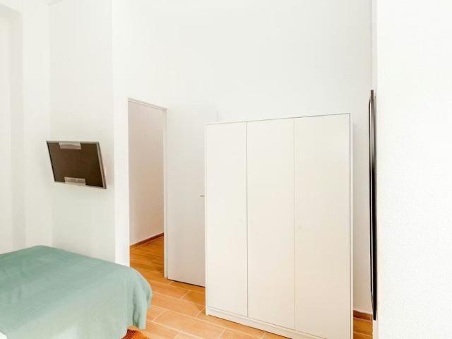 Carrer Cadis, Valencia, Valencian Community 46006