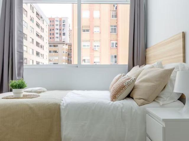Carrer Campoamor, Valencia, Valencian Community 46022