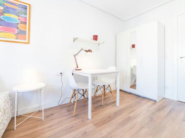 Carrer Alcàsser, Valencia, Valencian Community 46014