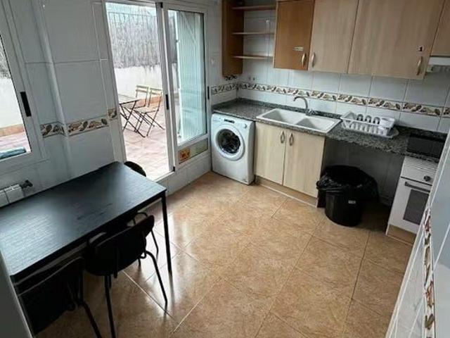 Carrer Alfabeguer, Manises, Valencian Community 46940
