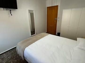 Carrer Alfabeguer, Manises, Valencian Community 46940