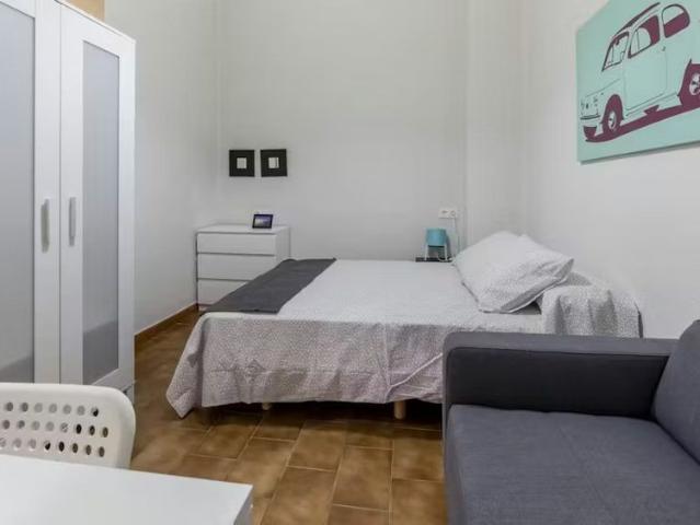Carrer Almirall Cadarso, Valencia, Valencian Community 46005