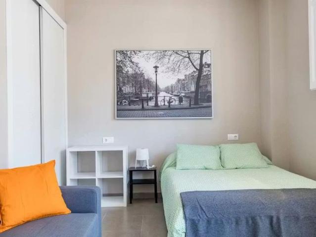 Carrer Almirall Cadarso, Valencia, Valencian Community 46005