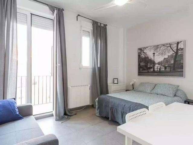 Carrer Almirall Cadarso, Valencia, Valencian Community 46005