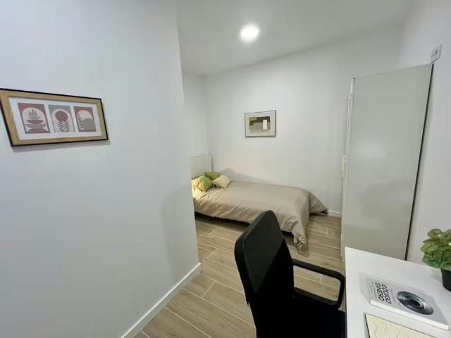 Carrer Balmes, Burjassot, Valencian Community 46100