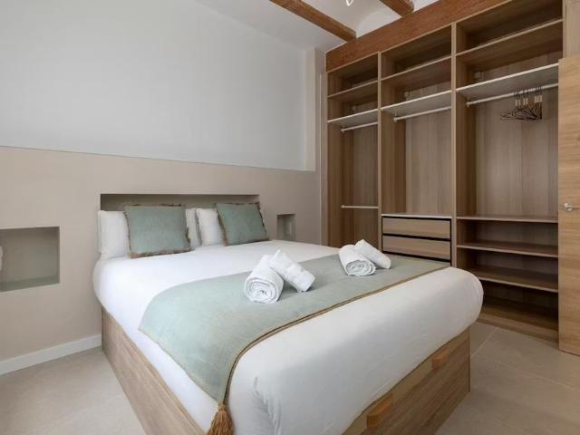 Carrer Beat Nicolau Factor, Valencia, Valencian Community 46007