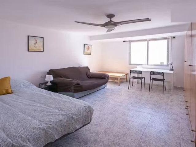 Carrer Germans Villalonga, Valencia, Valencian Community 46020