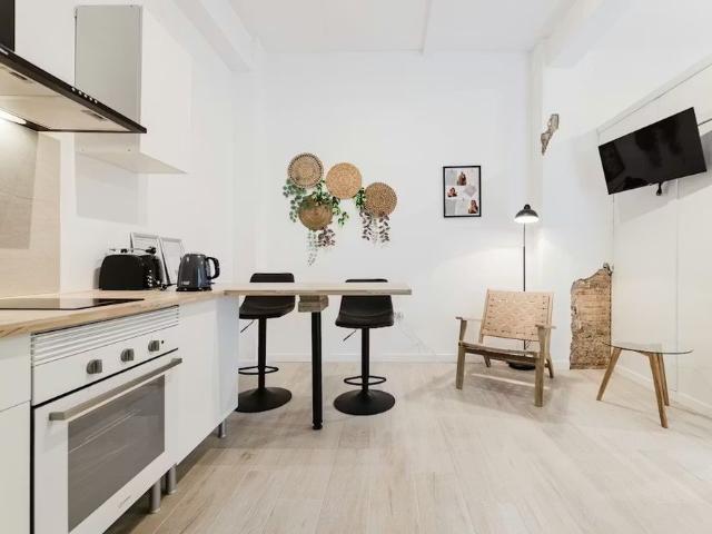 Carrer d' Antonio Ponz, Valencia, Valencian Community 46011