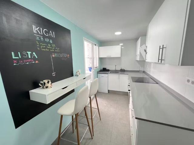 Carrer d'Alfara del Patriarca, Valencia, Valencian Community 46025