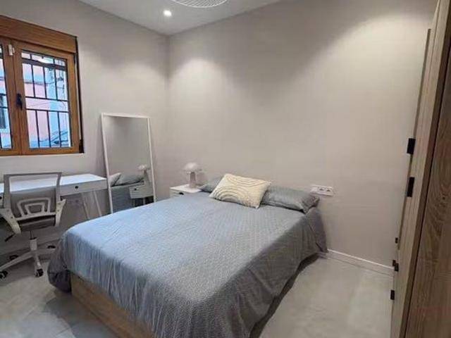 Carrer de Colón, Valencia, Valencian Community 46113