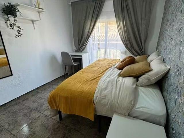 Carrer de Campoamor, Torrent, Valencian Community 46900