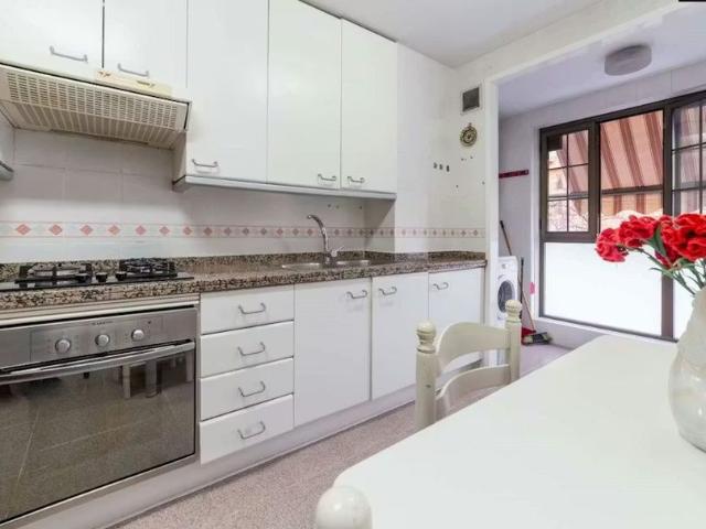 Carrer de Campoamor, Valencia, Valencian Community 46022