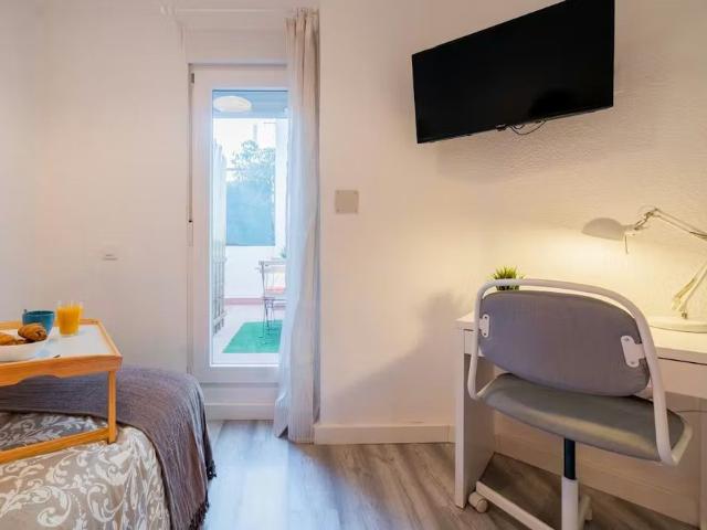 Carrer de Císcar, Valencia, Valencian Community 46005