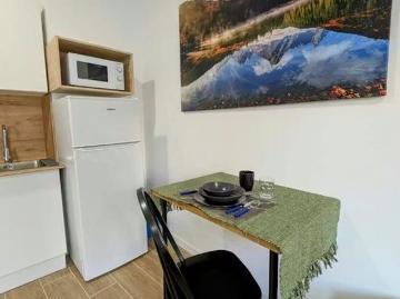 Carrer de Fortaleny, Valencia, Valencian Community 46035